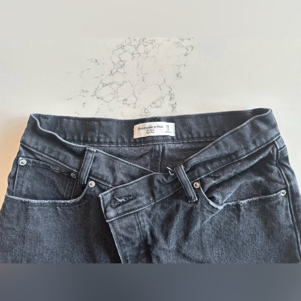 Abercrombie & Fitch High Rise Dad Jeans